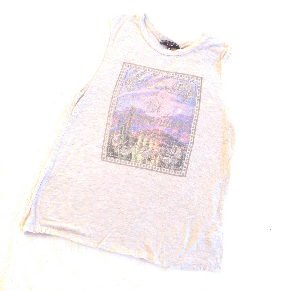 🌷3/15🌷 Love, Peace, & Lazy Days Muscle T size S